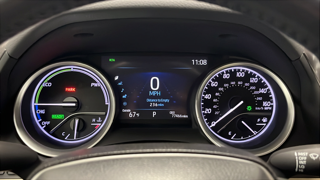 Used 2023 Toyota Camry XLE w/ Cold Weather Package FWD image 16