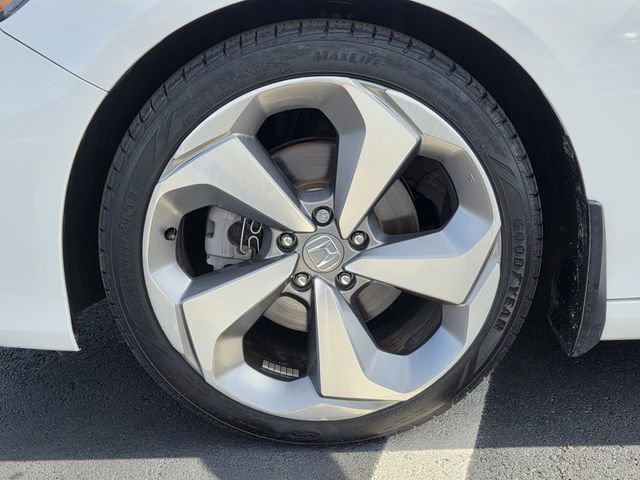 Used 2019 Honda Accord Touring image 29