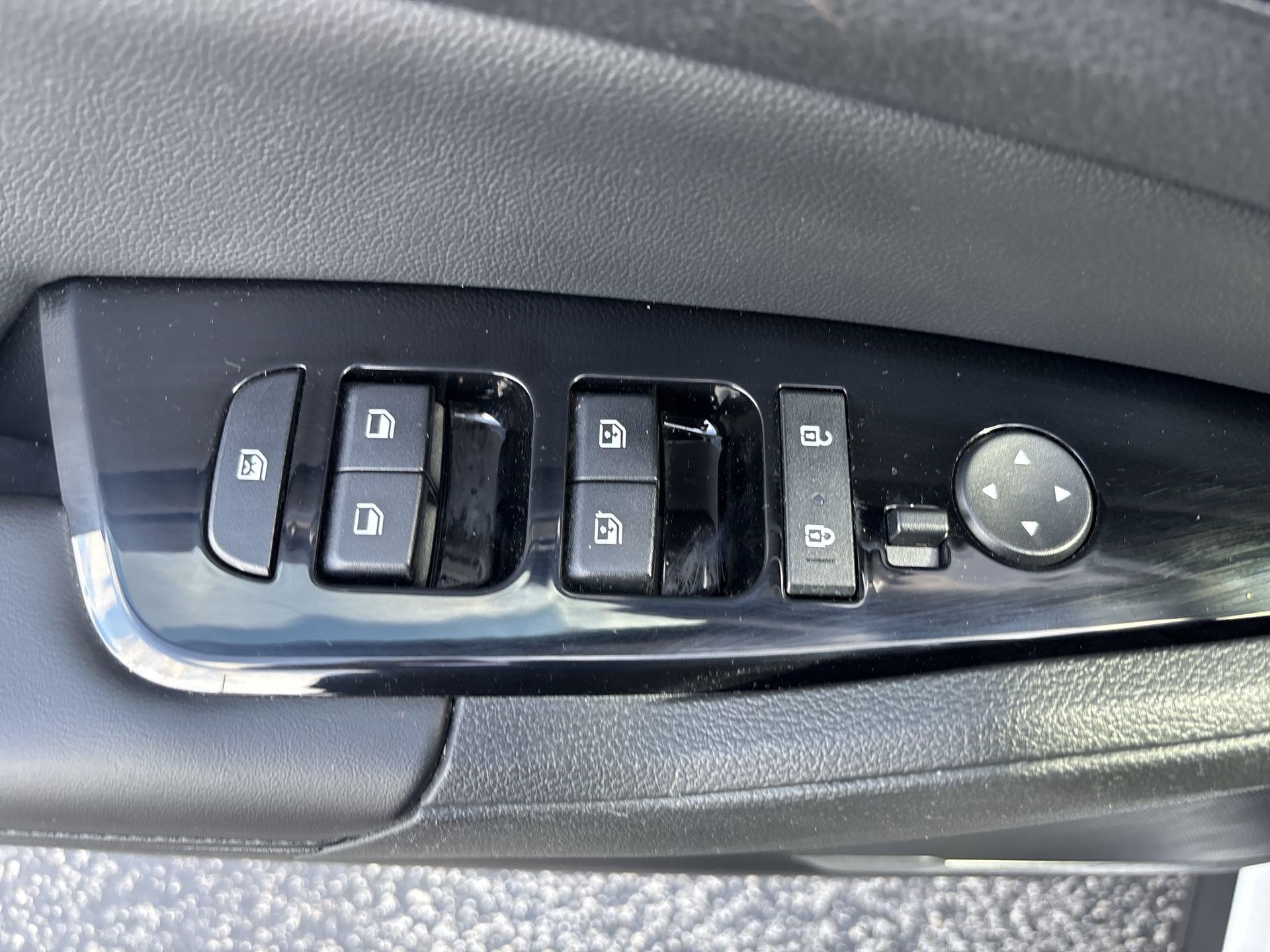Used 2024 Kia Sportage EX FWD image 15