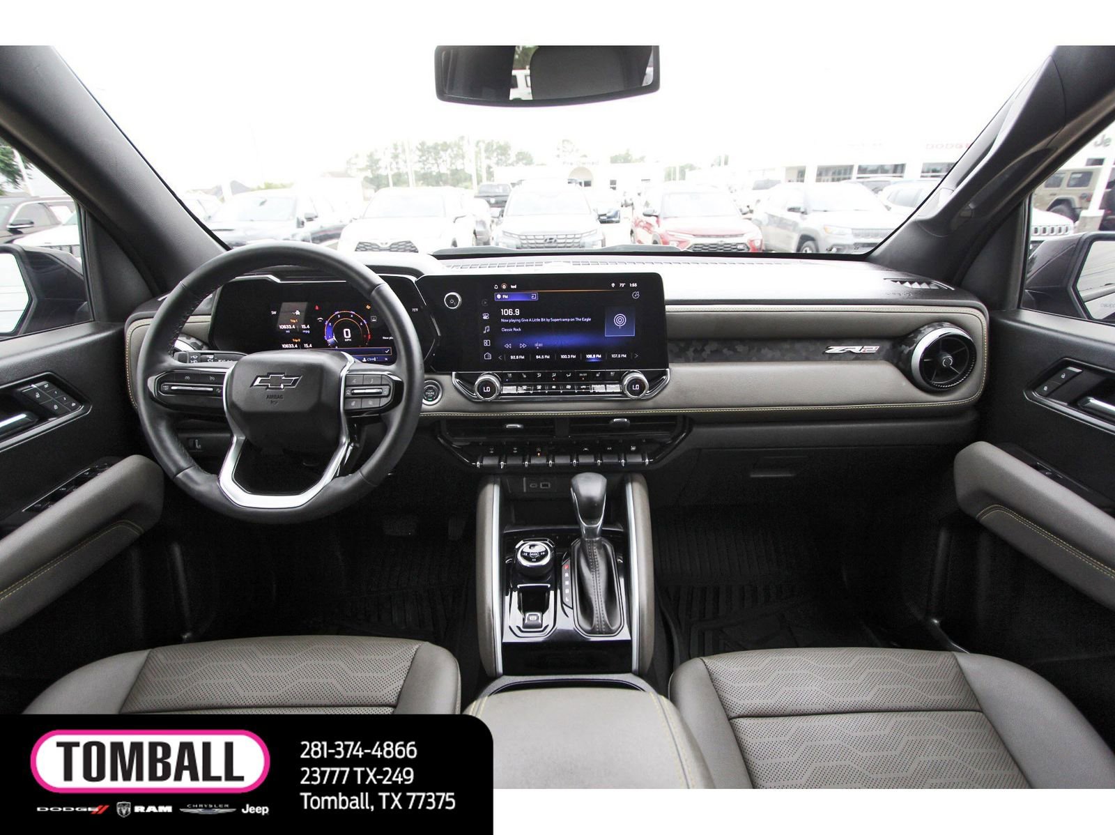 Used 2025 Chevrolet Colorado ZR2 w/ Technology Package AWD/4WD image 11