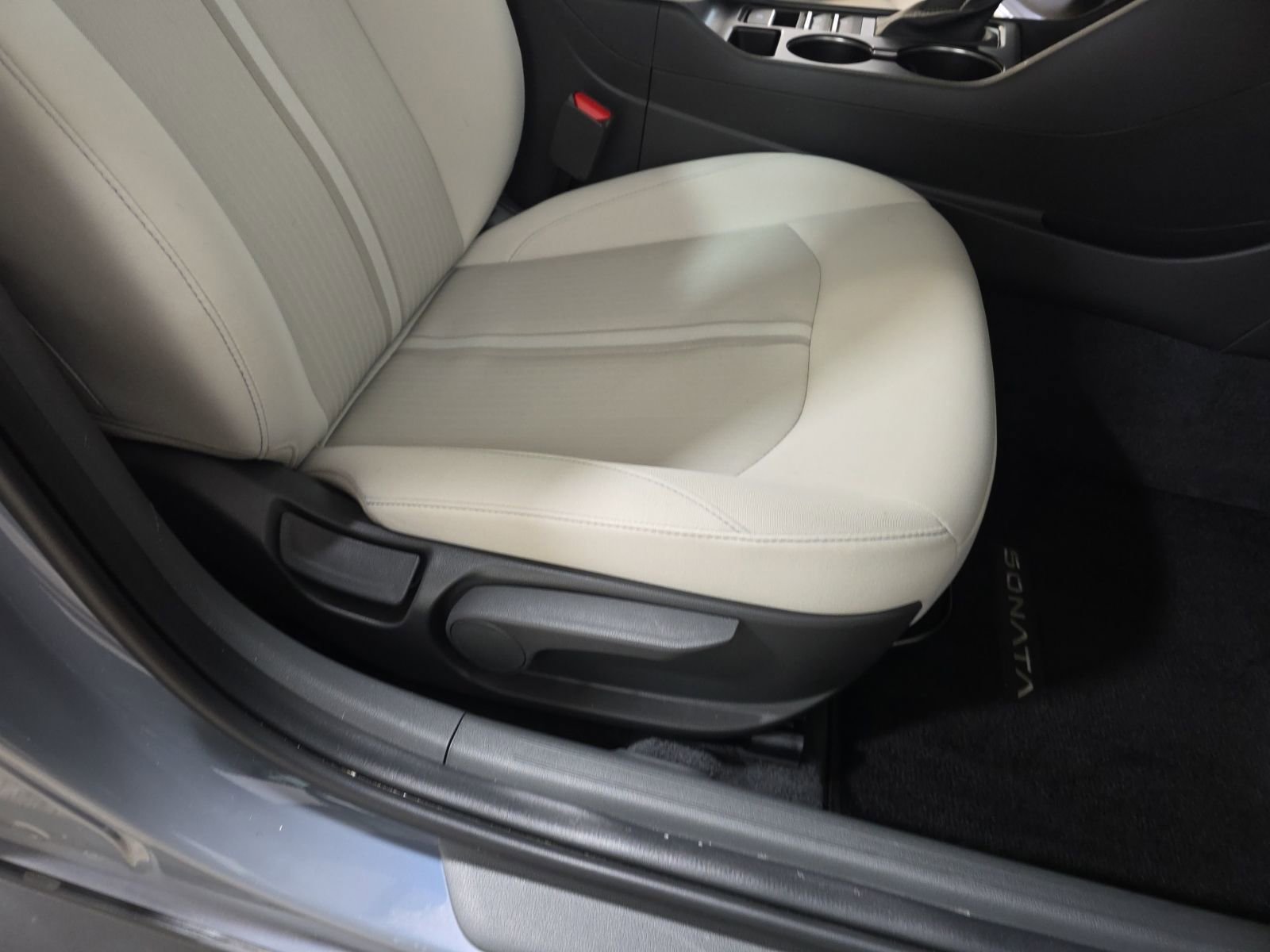 Certified 2025 Hyundai Sonata SE image 34