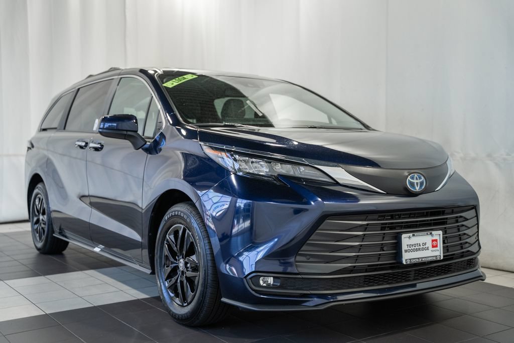 Used 2025 Toyota Sienna XLE