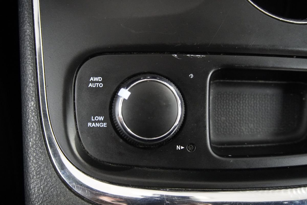 Used 2017 Dodge Durango R/T w/ Technology Group AWD/4WD image 27