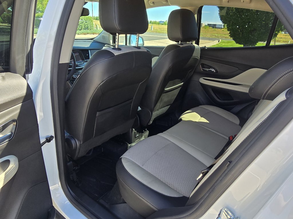 Used 2022 Buick Encore Preferred w/ Safety Package AWD/4WD image 15