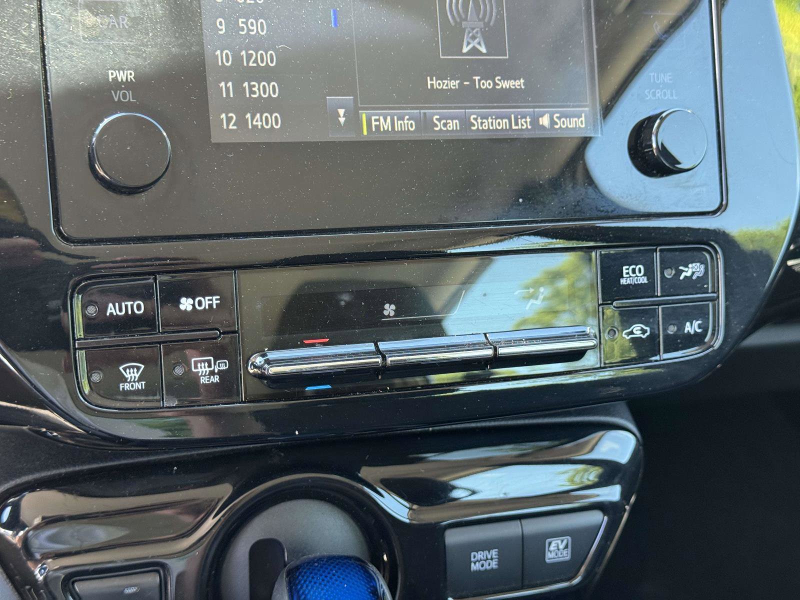Used 2018 Toyota Prius Two w/ Prius Two Safety Plus Package FWD image 25