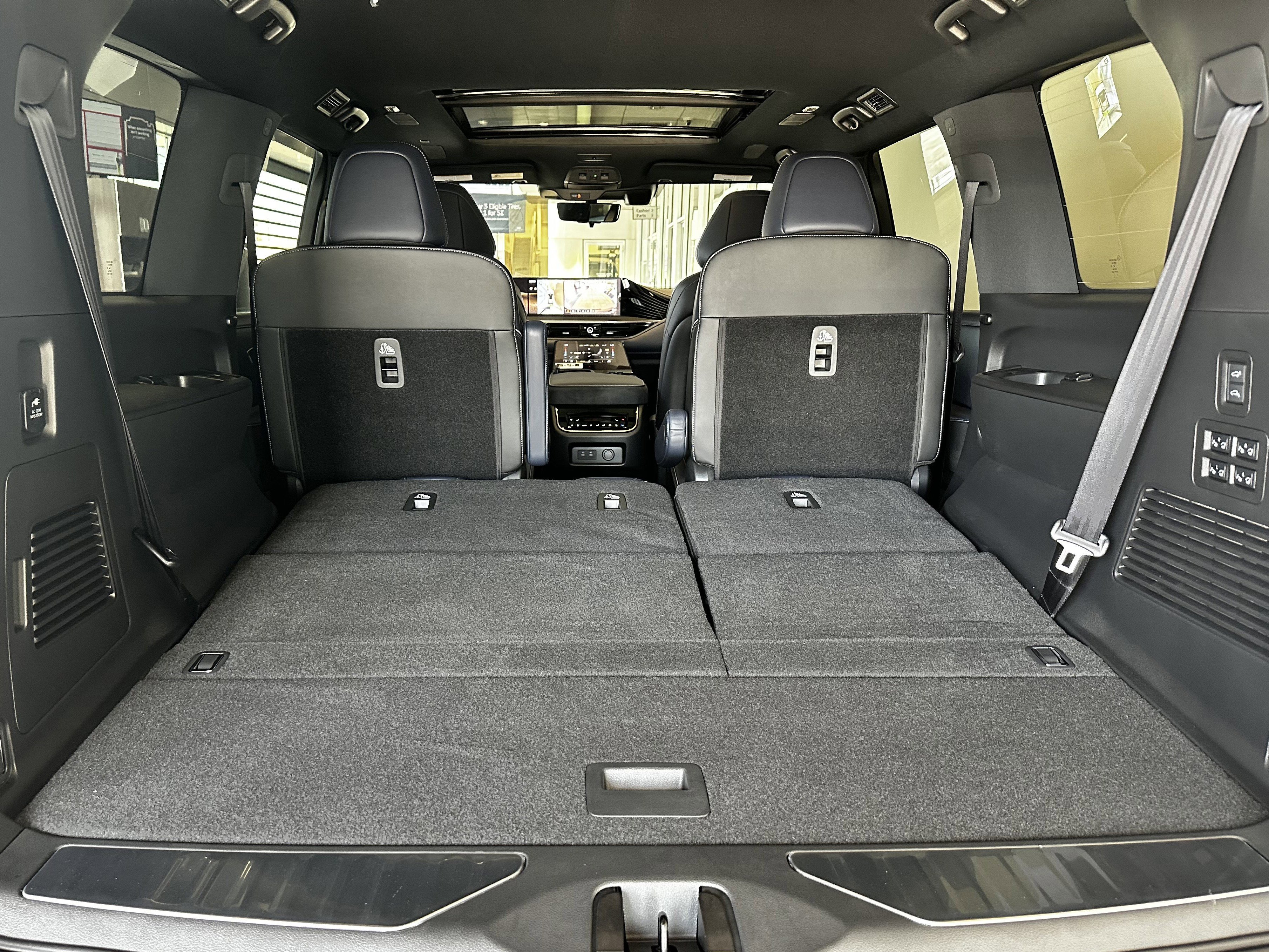 New 2026 INFINITI QX80 Sensory w/ Sport Exterior Package image 7