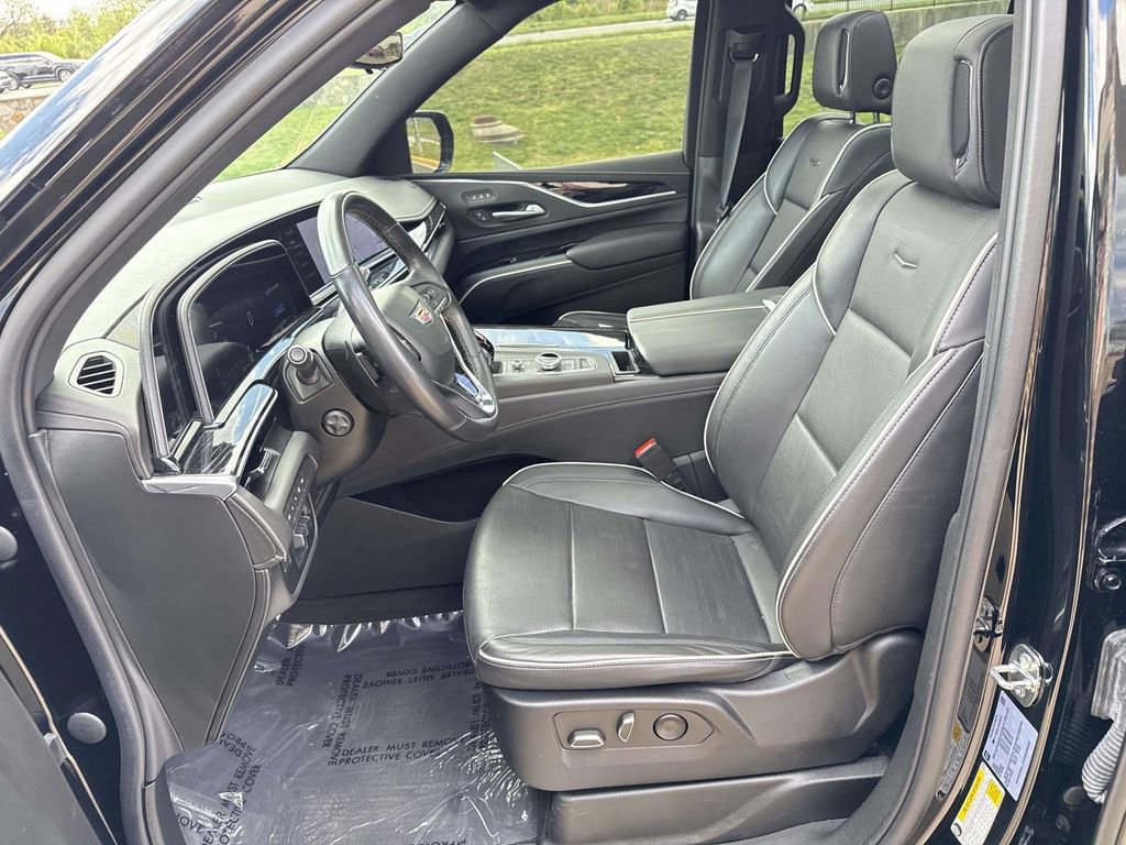 Used 2023 Cadillac Escalade Sport AWD/4WD image 6