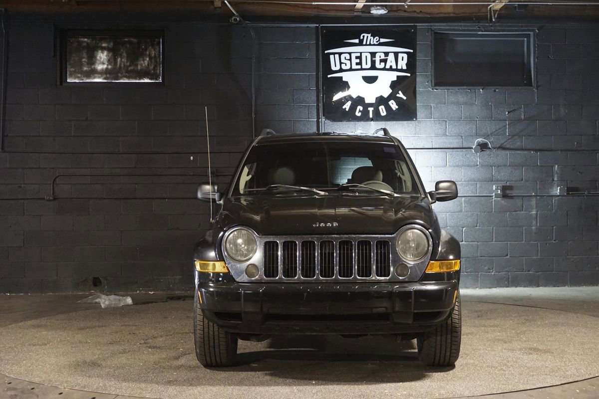 Used 2007 Jeep Liberty Limited AWD/4WD image 9