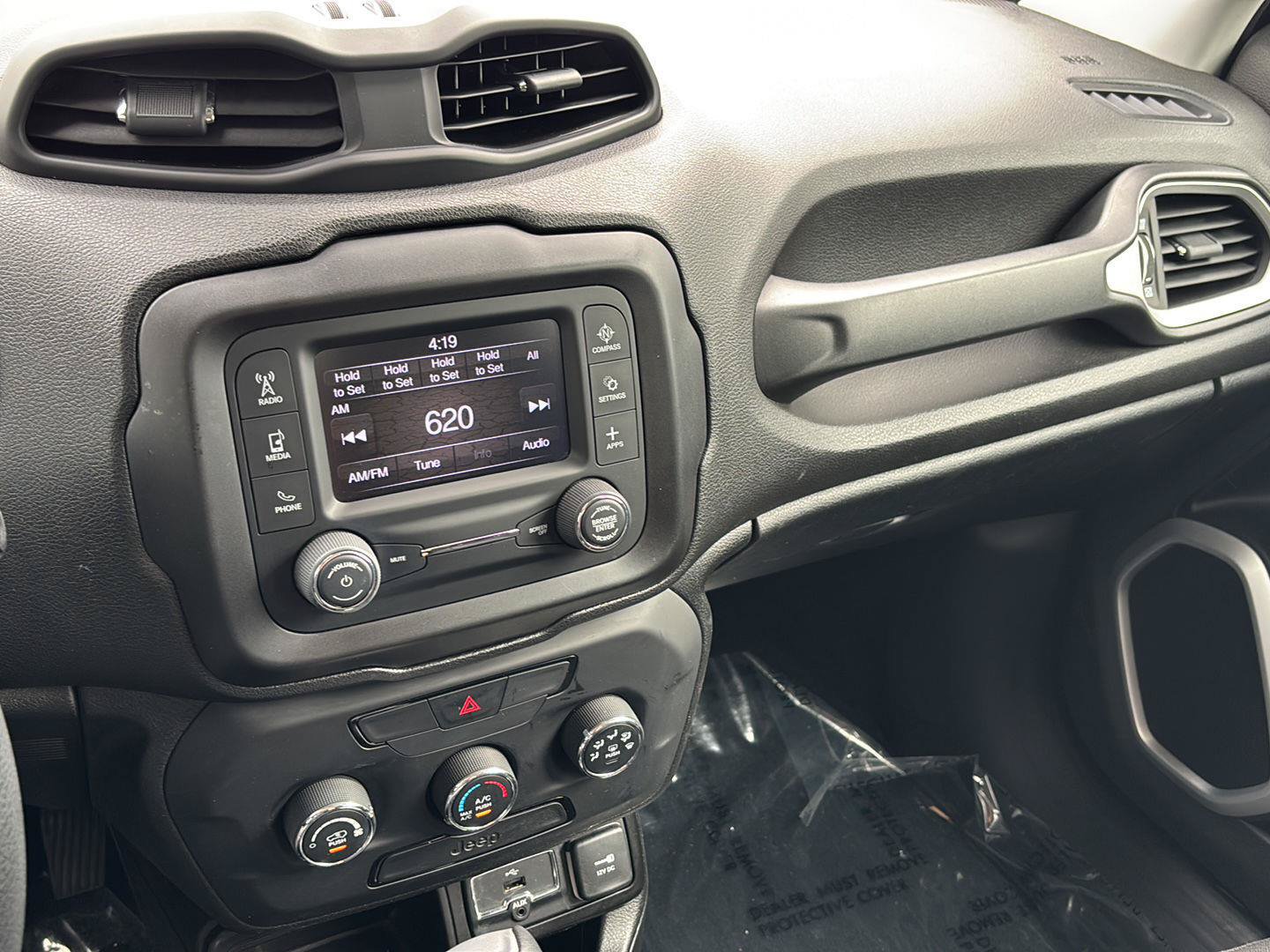 Used 2019 Jeep Renegade Sport FWD image 16
