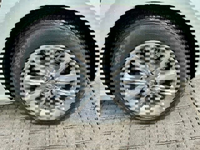 Used 2023 Acura TLX FWD image 12