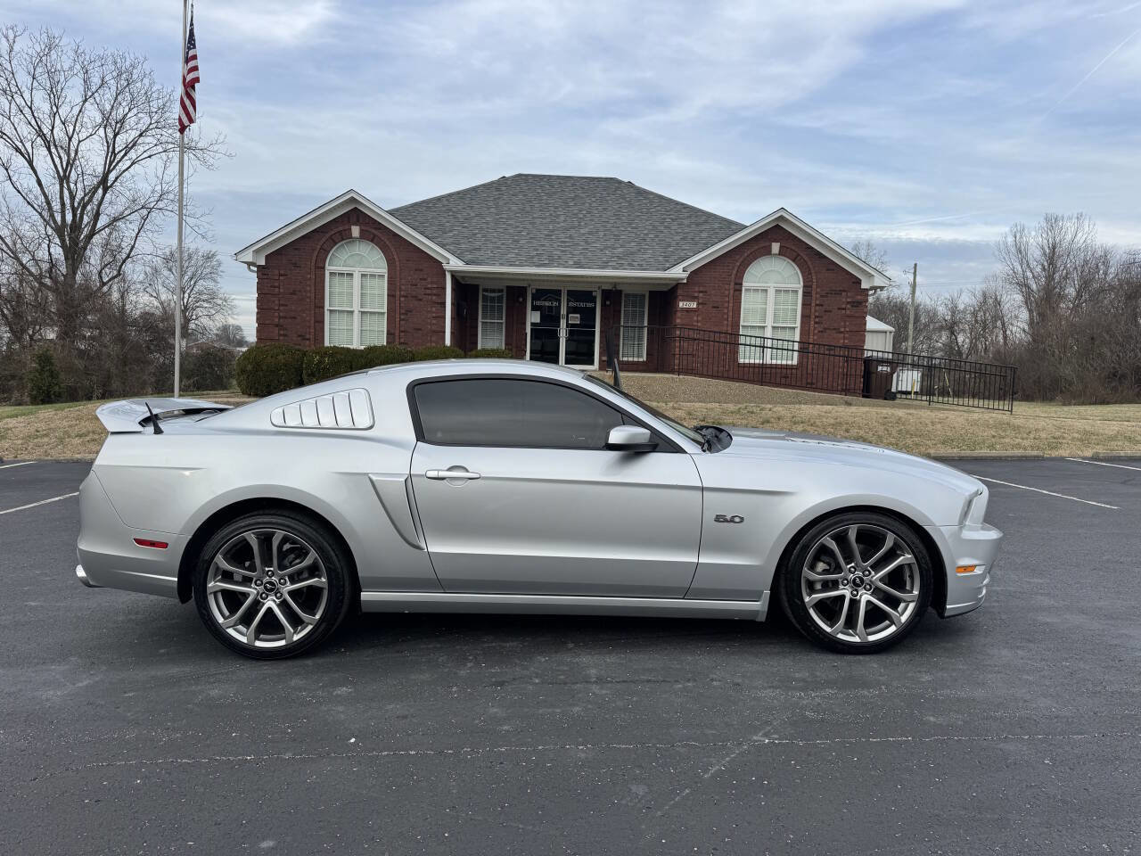 Used 2013 Ford Mustang GT Premium w/ GT Coupe Accessory Pkg 5 image 7