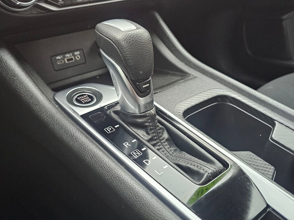 Used 2020 Nissan Sentra SV w/ Electronics Package FWD image 26