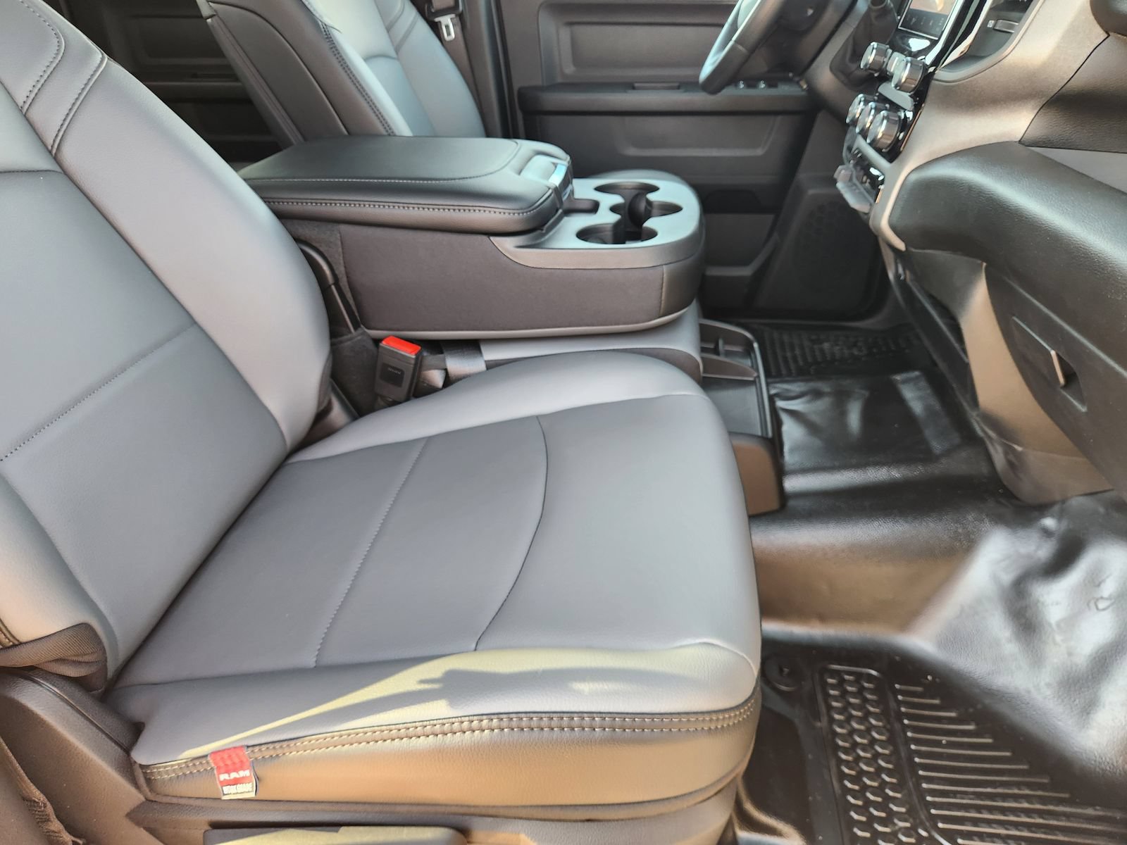 New 2026 RAM 2500 Tradesman AWD/4WD image 13
