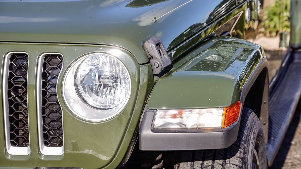 Certified 2022 Jeep Gladiator Overland w/ Trailer Tow Package image 5