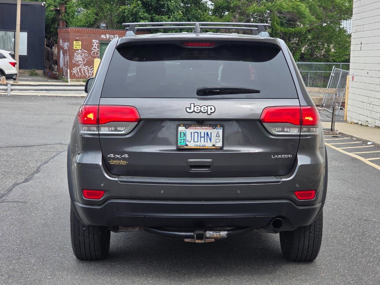 Used 2018 Jeep Grand Cherokee Laredo AWD/4WD image 6