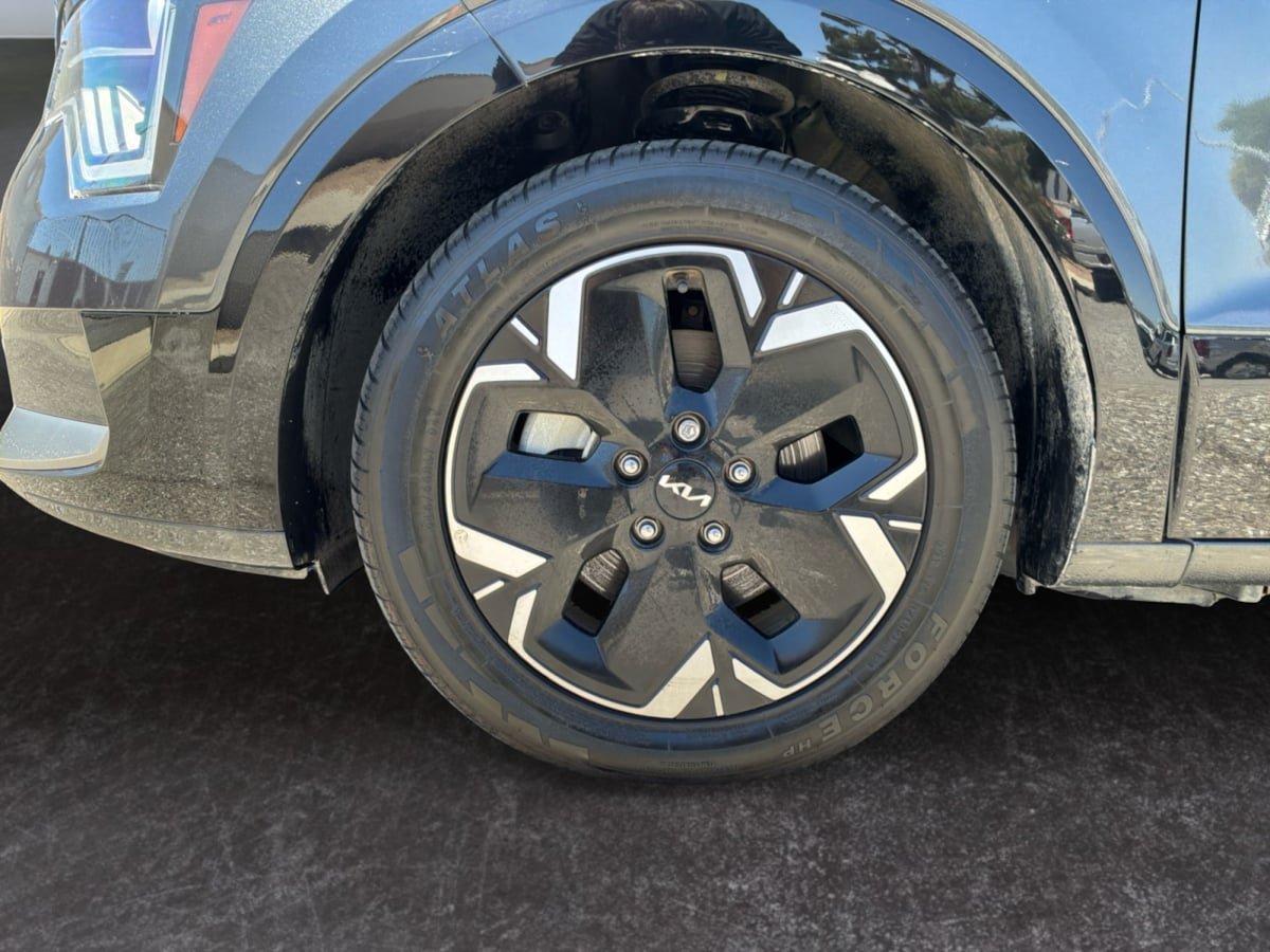 Used 2023 Kia Niro Wind FWD image 9