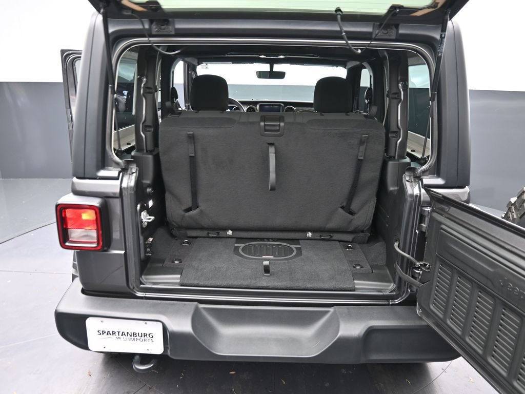 Used 2023 Jeep Wrangler Willys image 16