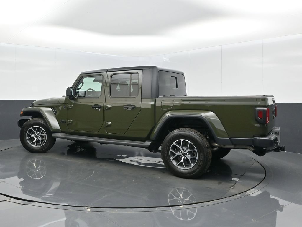 Certified 2024 Jeep Gladiator Sport image 5