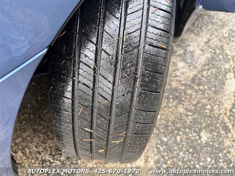 Used 2010 Honda Civic LX image 22