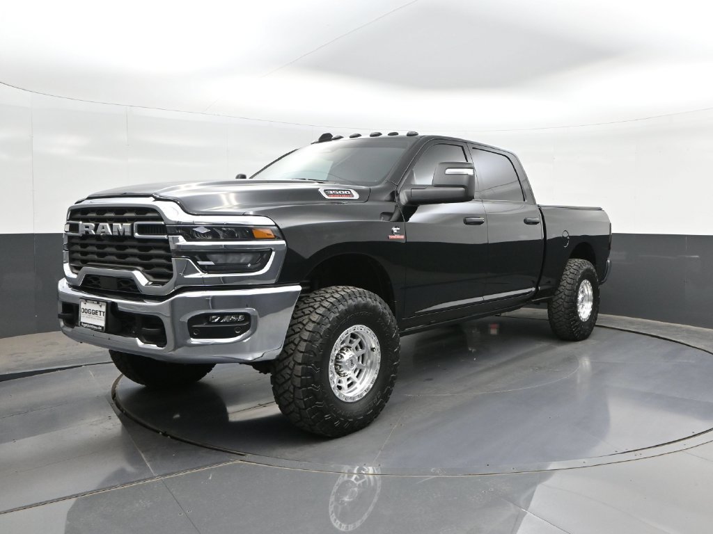 Used 2025 RAM 3500 Tradesman AWD/4WD image 1