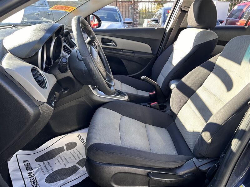 Used 2016 Chevrolet Cruze LS FWD image 24