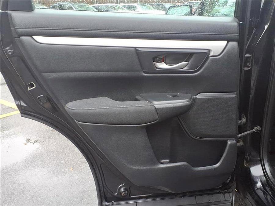 Used 2017 Honda CR-V LX image 29