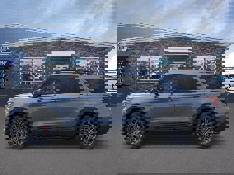 New 2026 Ford Explorer ST-Line w/ ST-Line Street Pack image 3