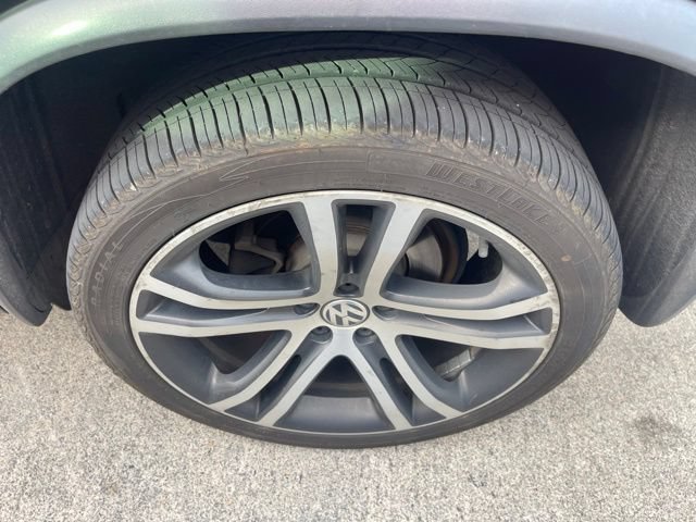 Used 2017 Volkswagen Tiguan SEL FWD image 18