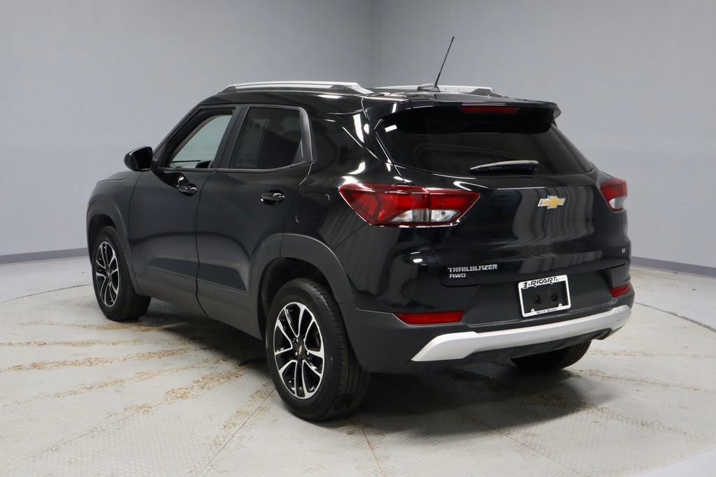 Used 2025 Chevrolet TrailBlazer LT AWD/4WD image 8
