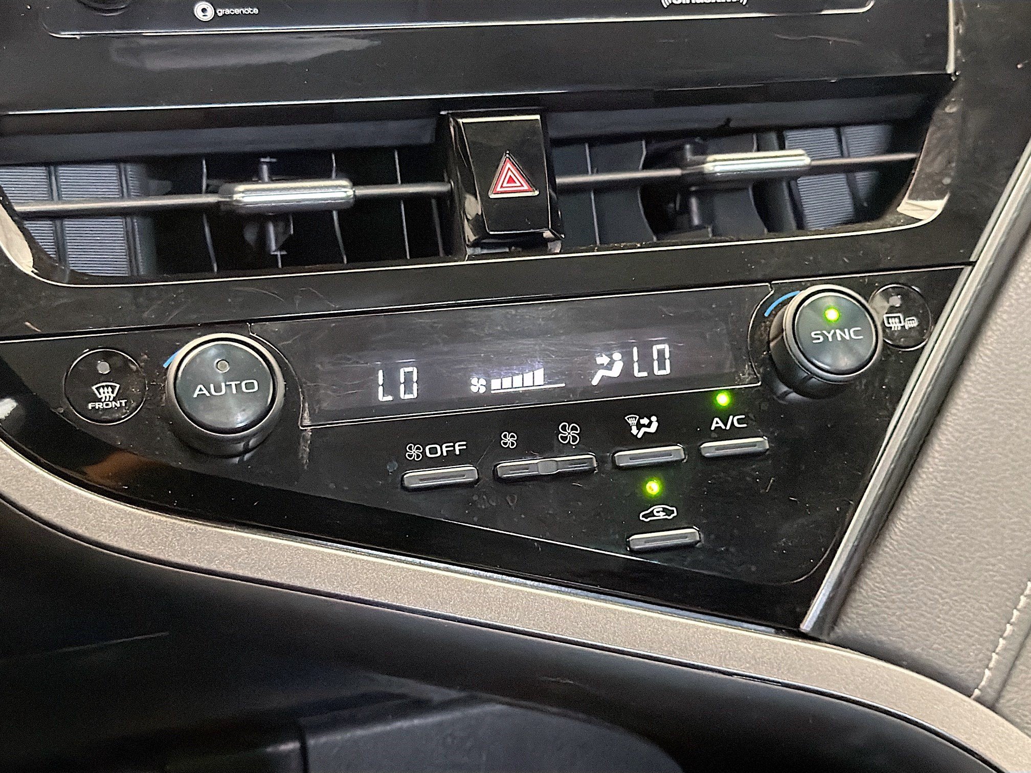 Used 2024 Toyota Camry SE FWD image 10