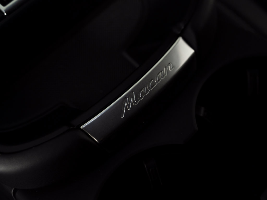 Certified 2023 Porsche Macan GTS AWD/4WD image 28