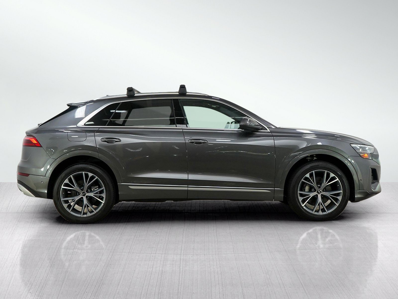 Used 2025 Audi Q8 Premium w/ Convenience Package AWD/4WD image 6