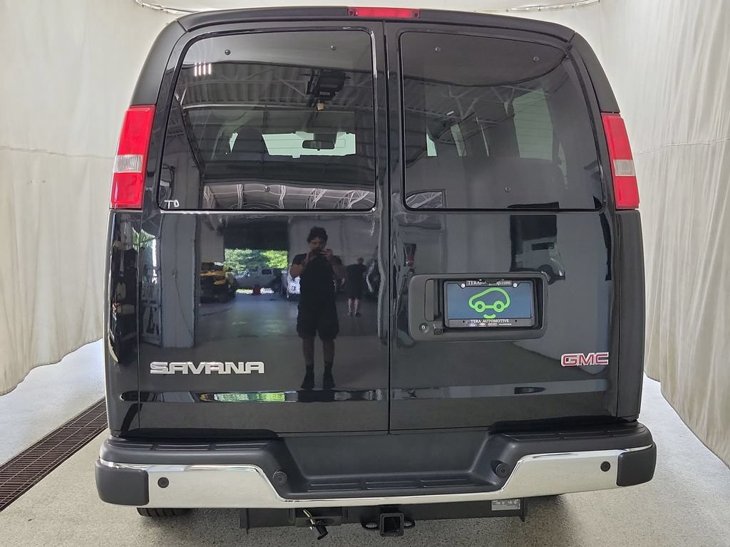 Certified 2025 GMC Savana 2500 LT w/ LT Preferred Equipment Group RWD image 4