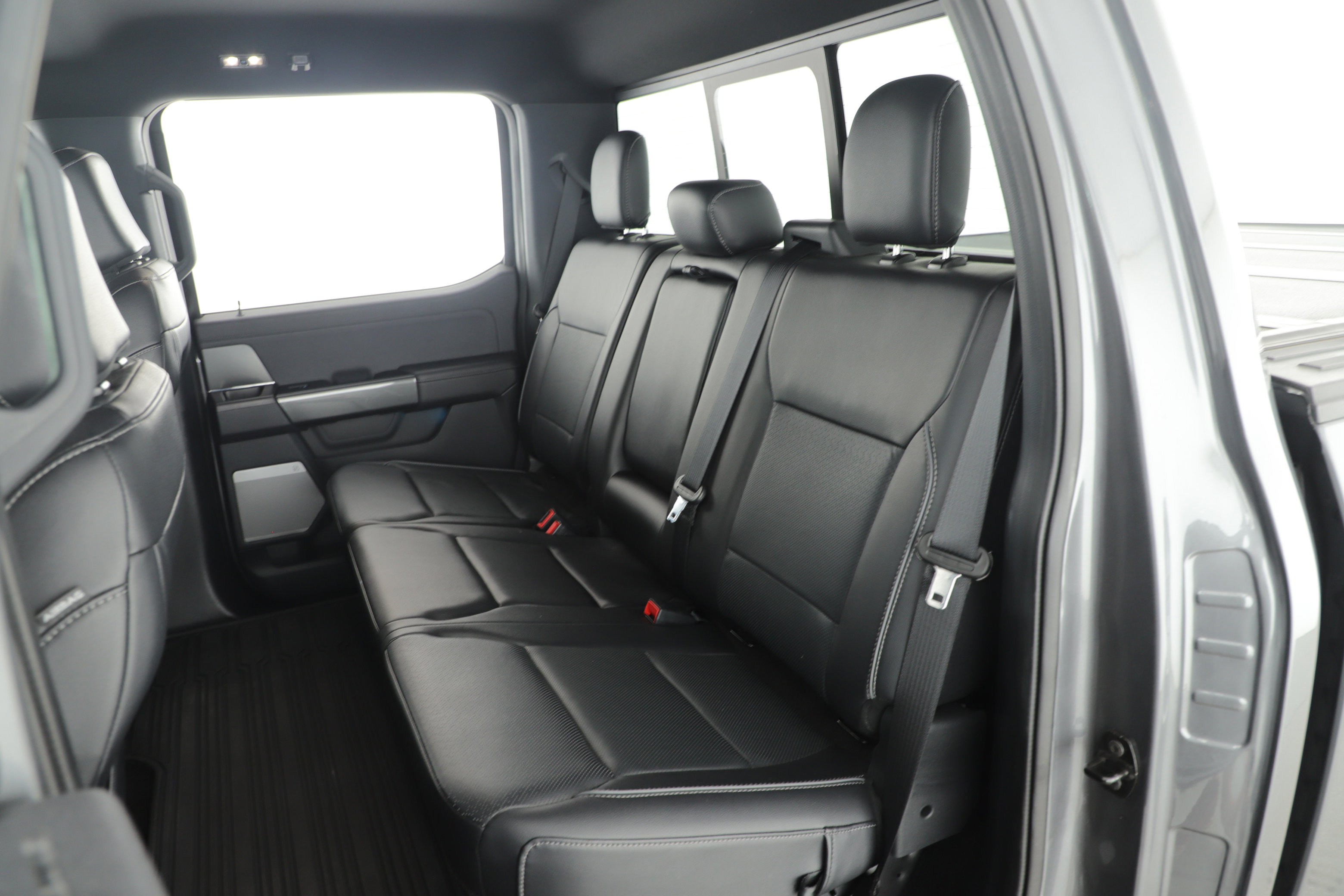 Used 2022 Ford F150 Lariat w/ Equipment Group 502A High image 24