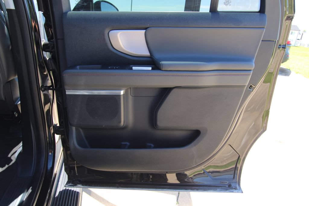 Used 2025 Ford Expedition Max Active AWD/4WD image 48