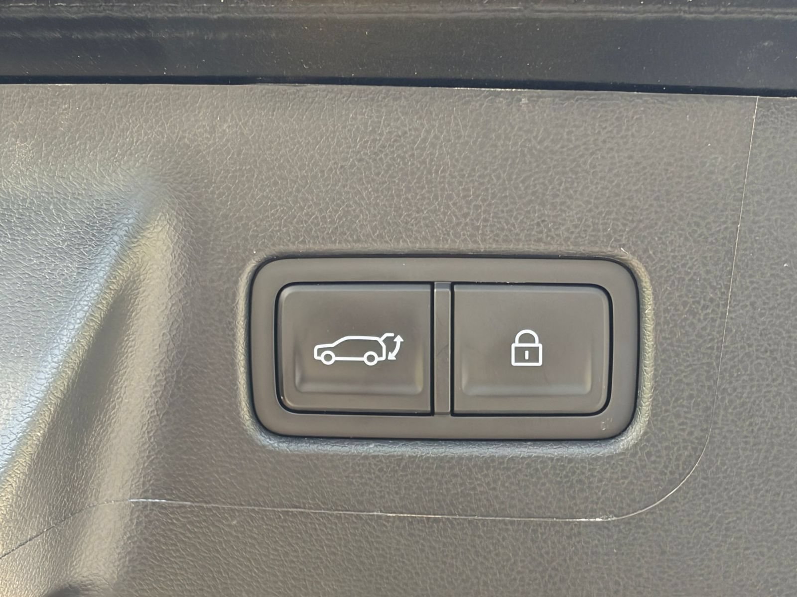 Used 2026 Hyundai Santa Fe SEL FWD image 24