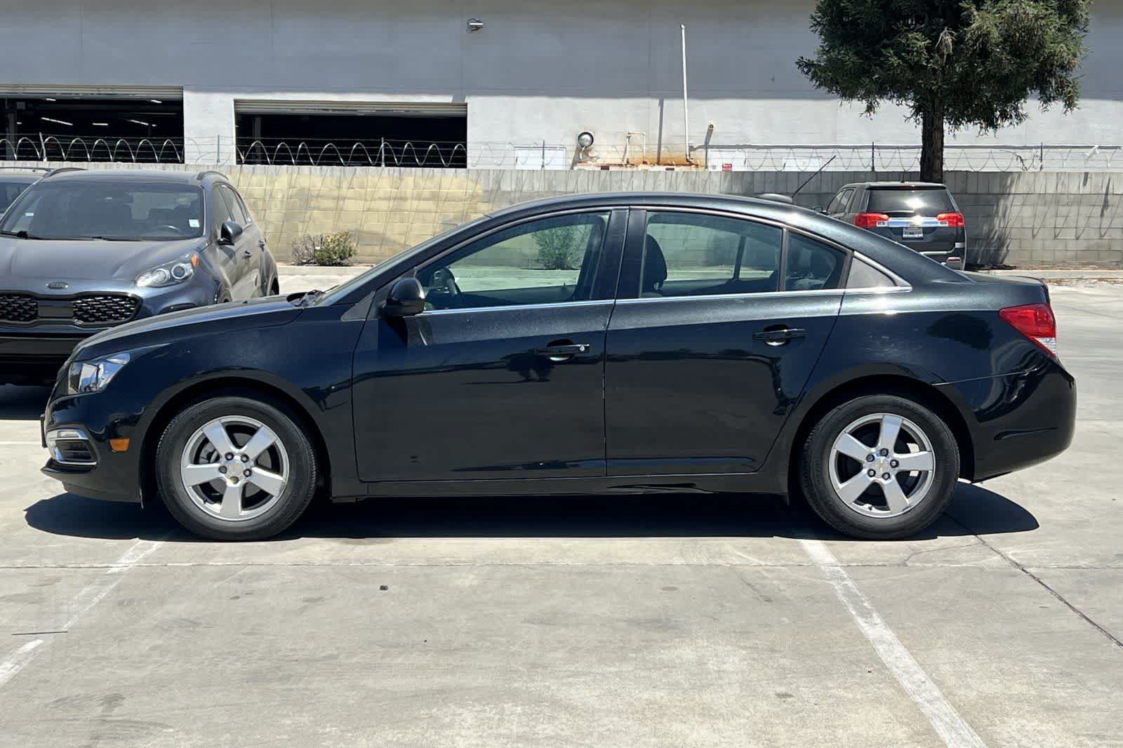 Used 2015 Chevrolet Cruze LT FWD image 6