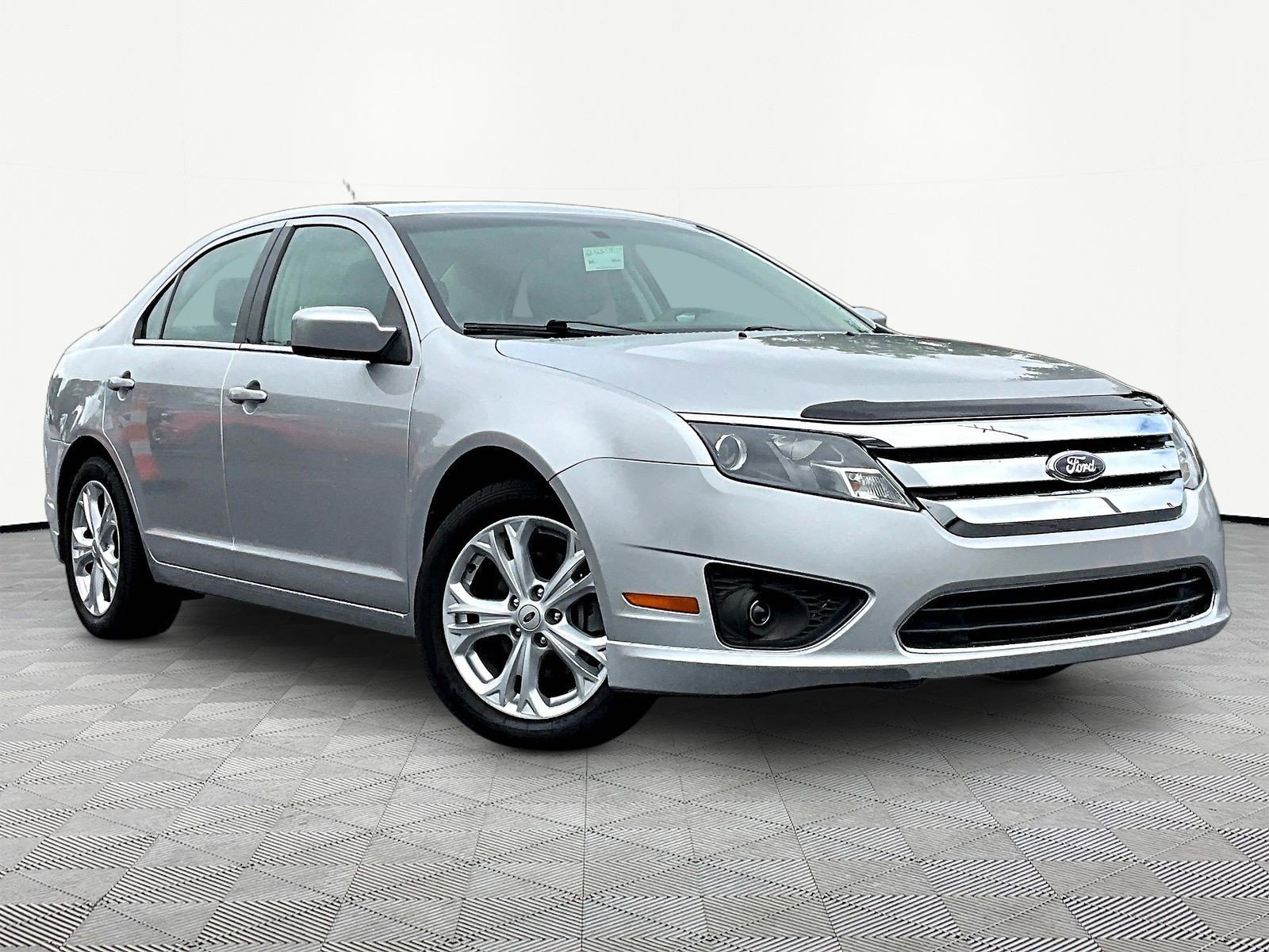 Used 2012 Ford Fusion SE FWD image 3