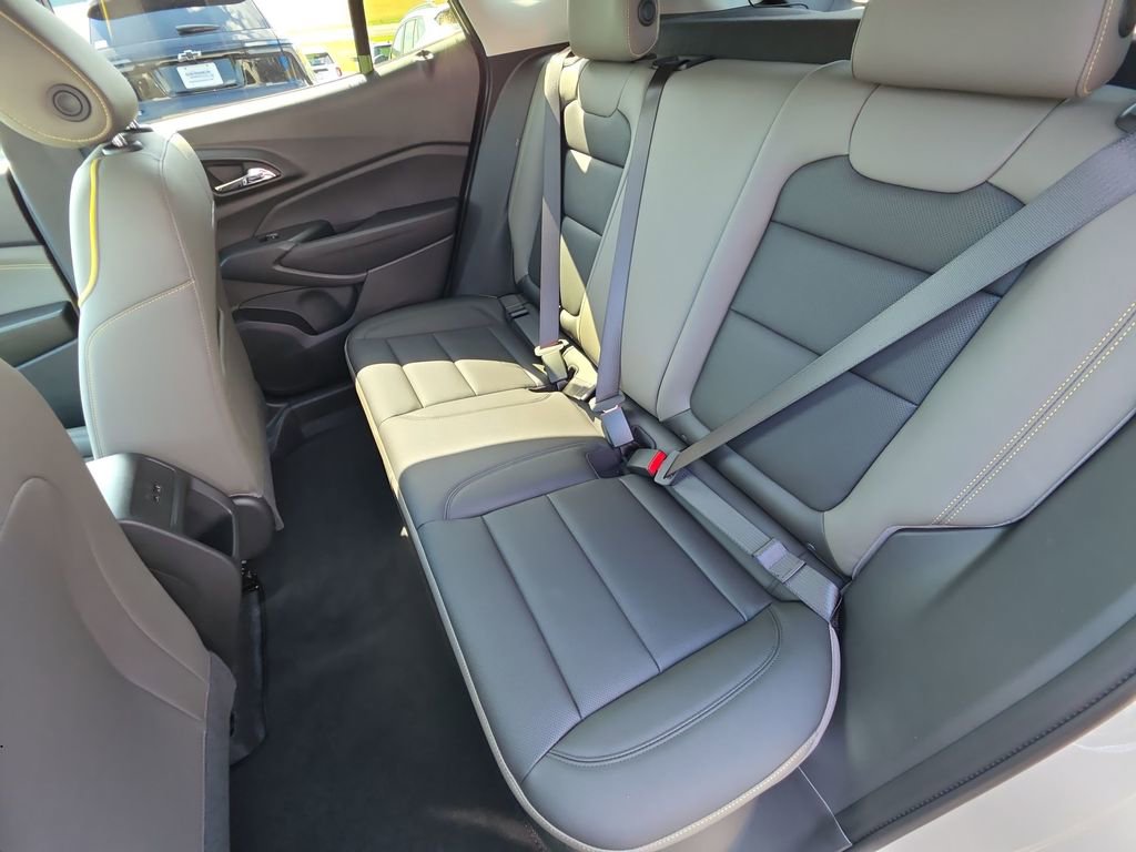 New 2026 Chevrolet Trax ACTIV w/ Sunroof Package FWD image 22