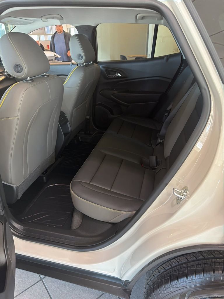 New 2026 Chevrolet Trax ACTIV w/ Driver Confidence Package FWD image 12