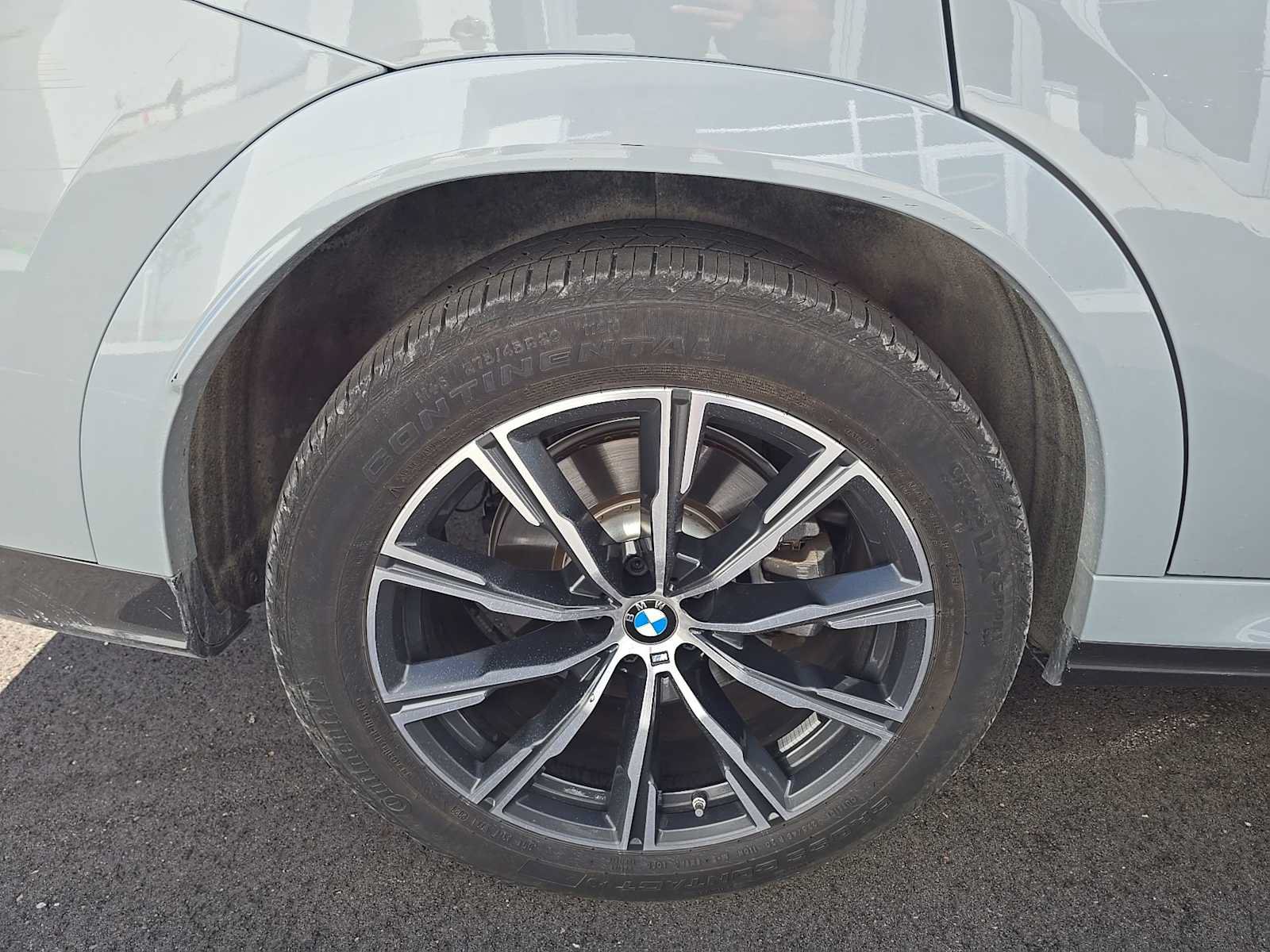 Certified 2024 BMW X6 xDrive40i w/ Premium Package AWD/4WD image 14