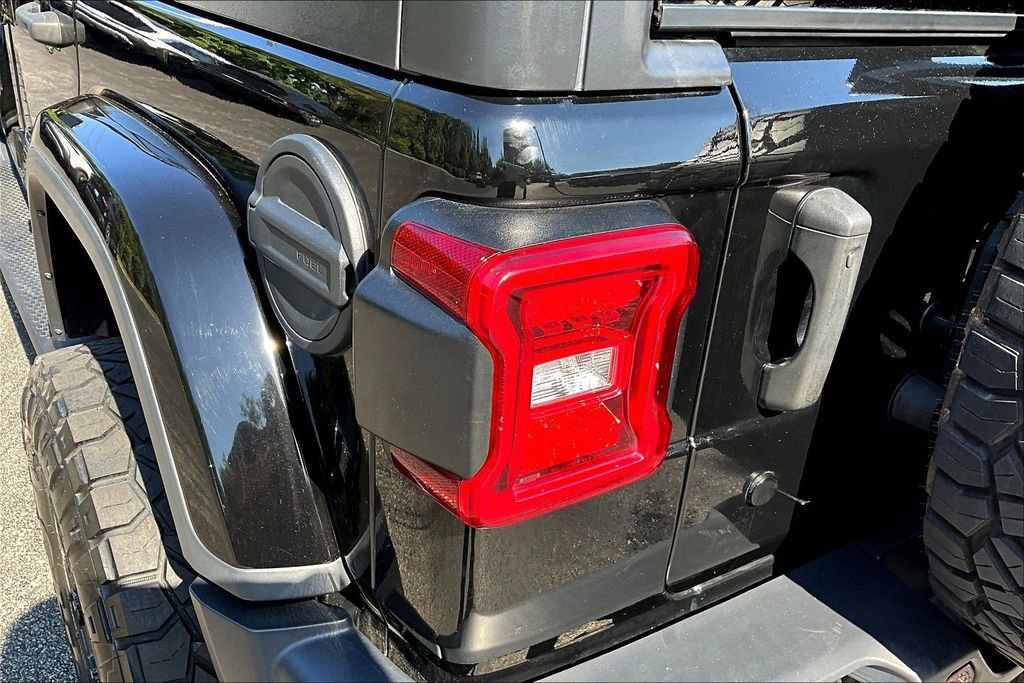Used 2019 Jeep Wrangler Unlimited Sahara AWD/4WD image 26