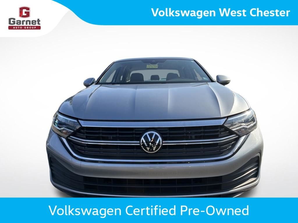 Certified 2023 Volkswagen Jetta SE FWD image 9