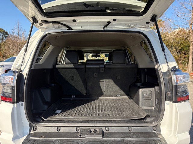 Used 2018 Toyota 4Runner SR5 Premium image 15