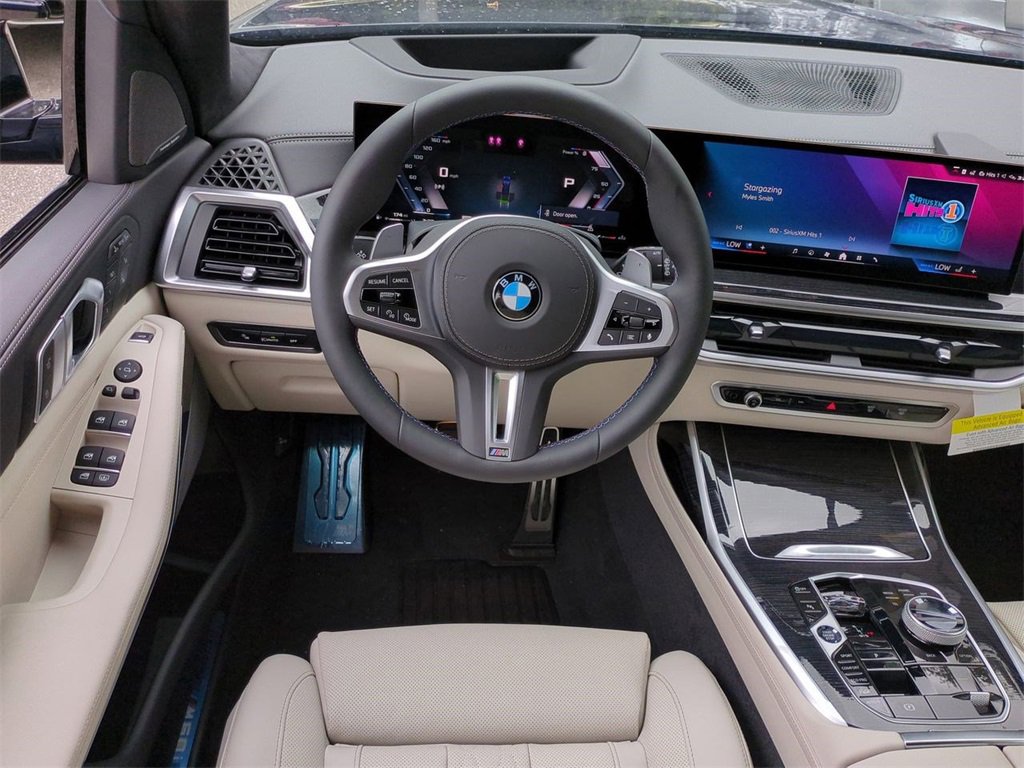 New 2026 BMW X7 M60i image 14