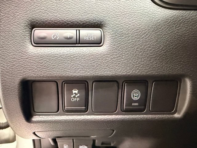 Used 2022 Nissan Murano SV AWD/4WD image 19