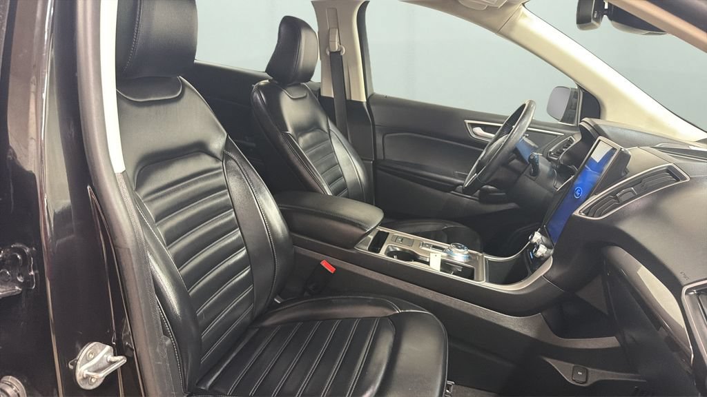 Used 2024 Ford Edge SEL AWD/4WD image 9