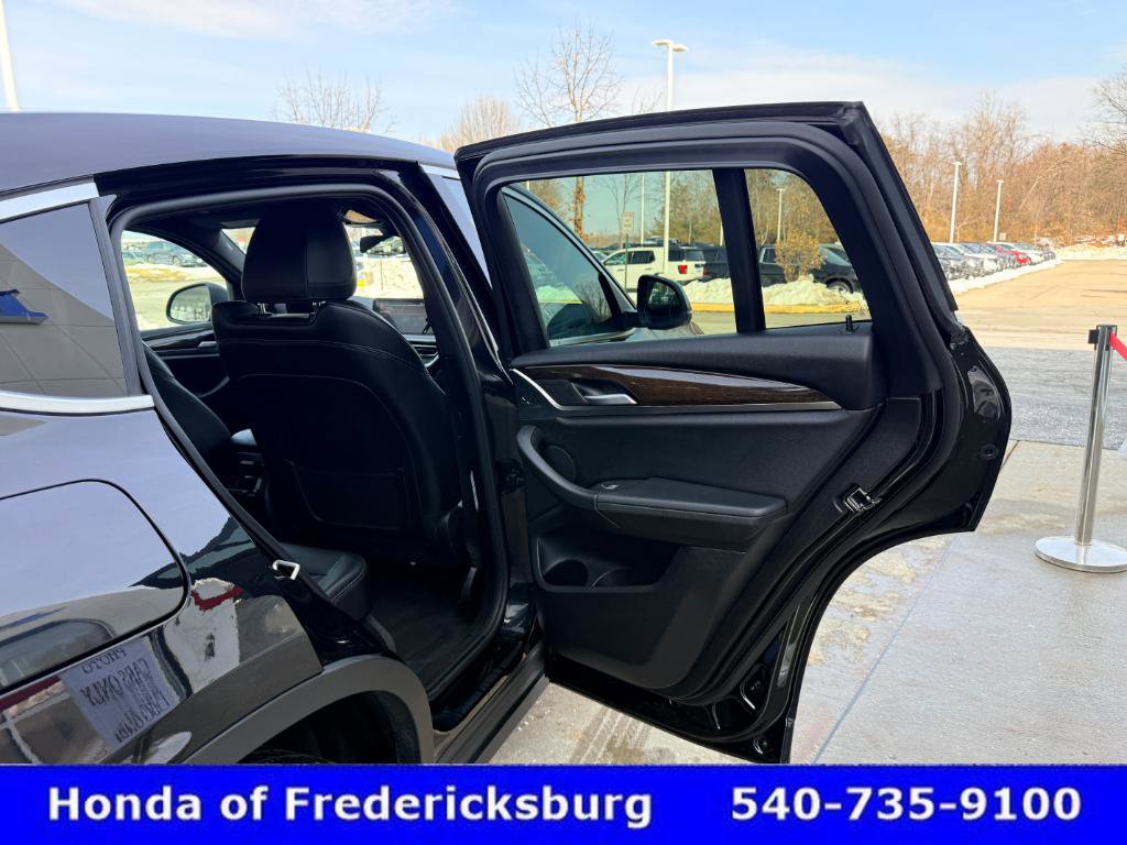 Used 2024 BMW X4 xDrive30i w/ Parking Assistance Package image 21