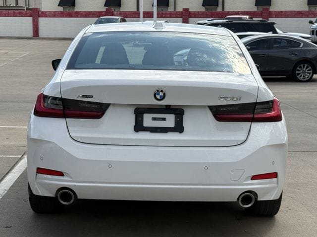 Used 2025 BMW 330i xDrive Sedan AWD/4WD image 5