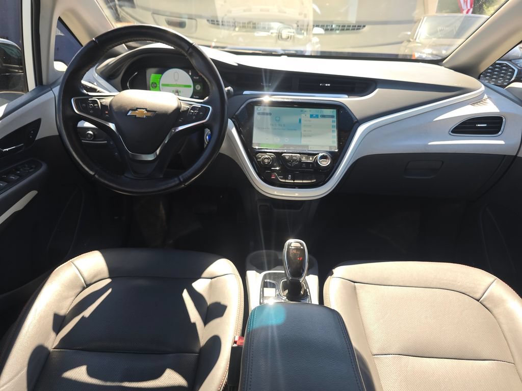Used 2017 Chevrolet Bolt Premier w/ Driver Confidence II Package FWD image 18